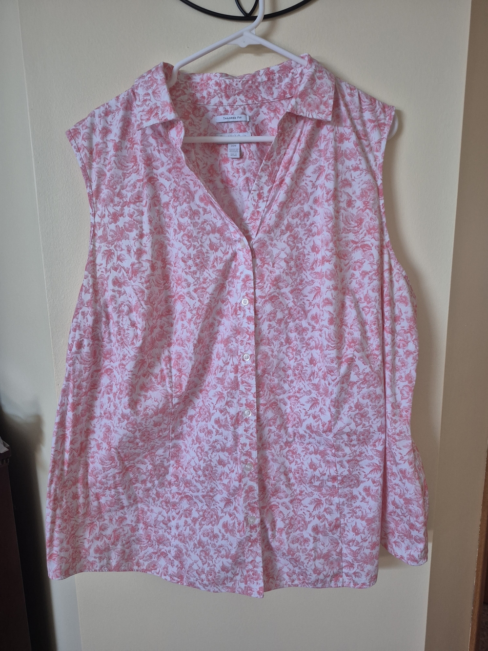 Charter Club Pink Floral Sleeveless Button-Front Top